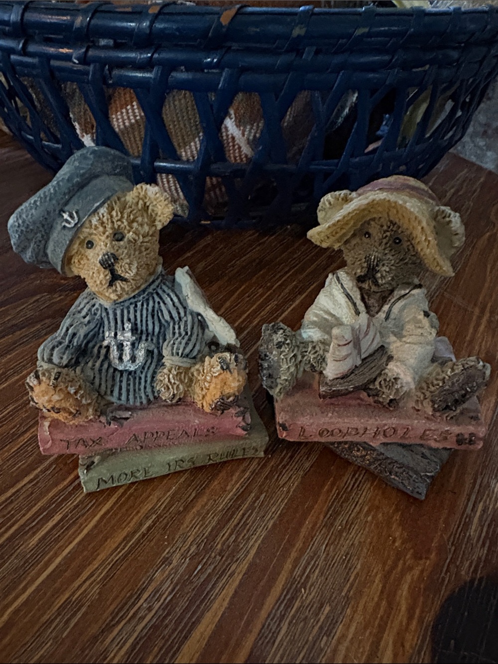 Lot of (2) Boyd’s Bears figurines from the Bearstone Collection